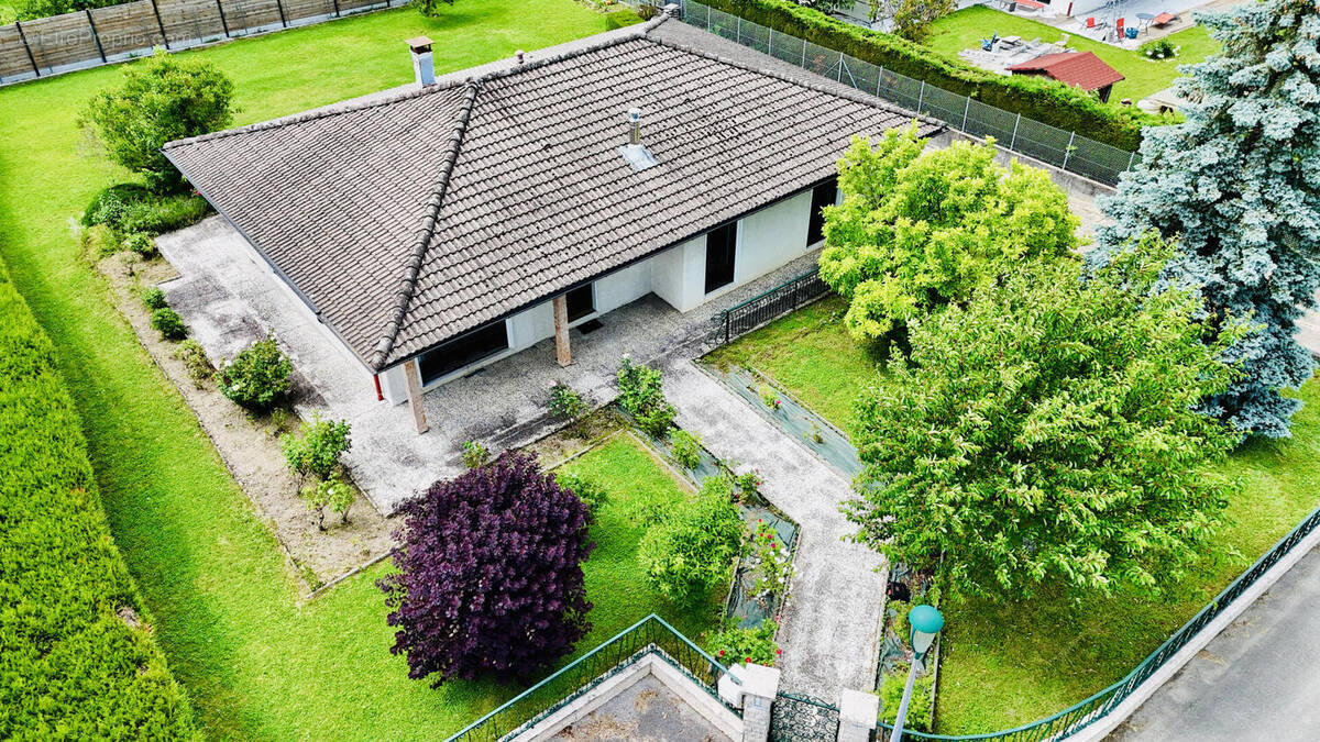 vue haut maison - Maison à FEIGERES