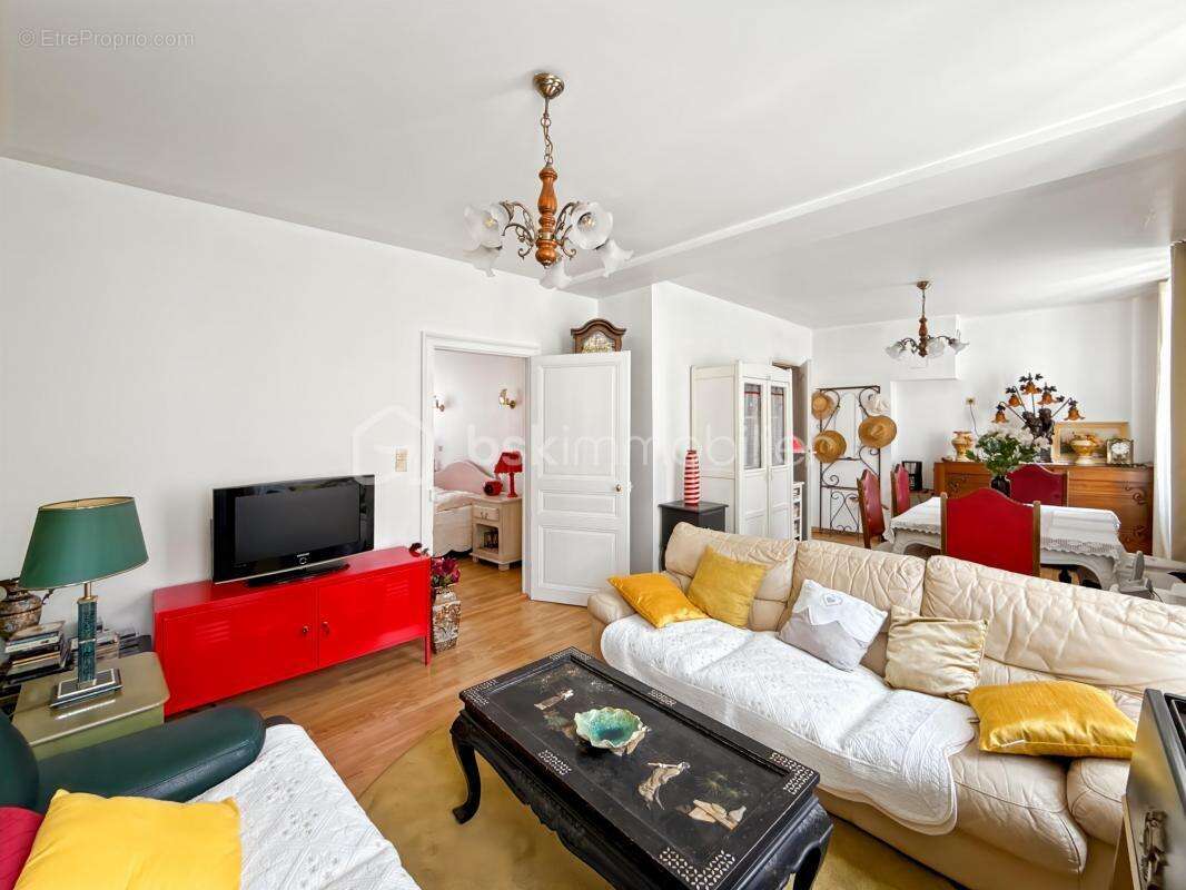 Maison à VILLENEUVE-L&#039;ARCHEVEQUE