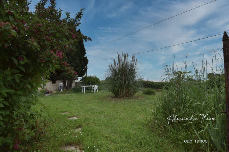 Maison à DOMPIERRE-SUR-VEYLE