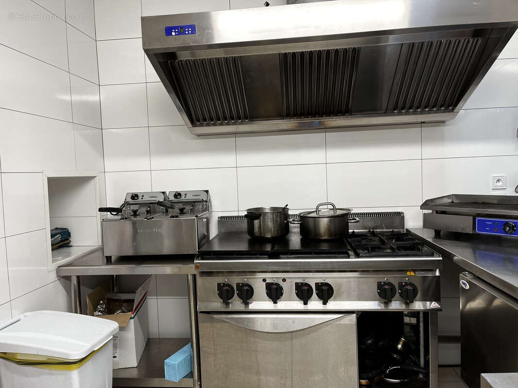 Commerce à CHASSENEUIL-SUR-BONNIEURE