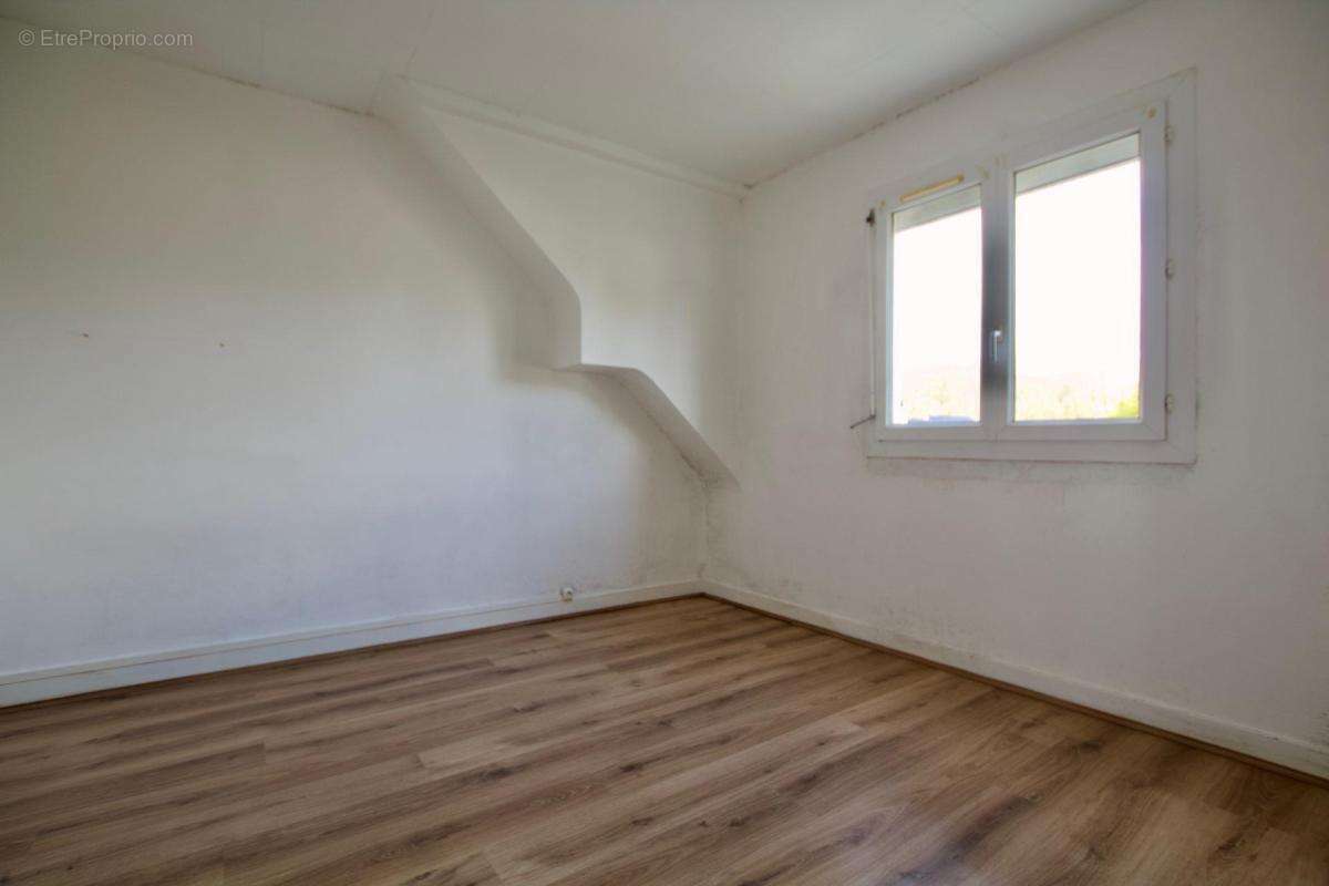 Maison à PLOUER-SUR-RANCE