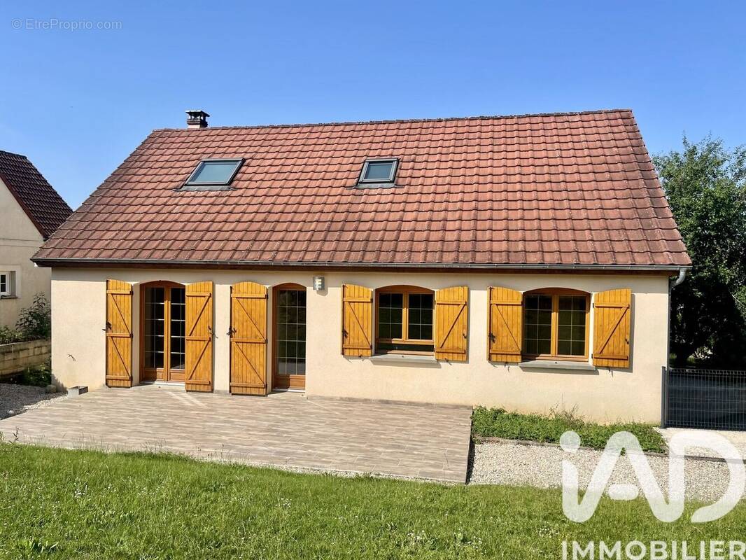 Photo 1 - Maison à COURTOIS-SUR-YONNE
