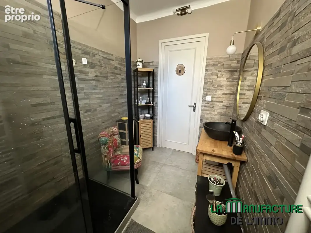 Appartement de type F6 de 140.14 m2 - 4 chambres - 2 balcons - cave - normes PMR / Saint-etienne Anatole Franc - photo 26
