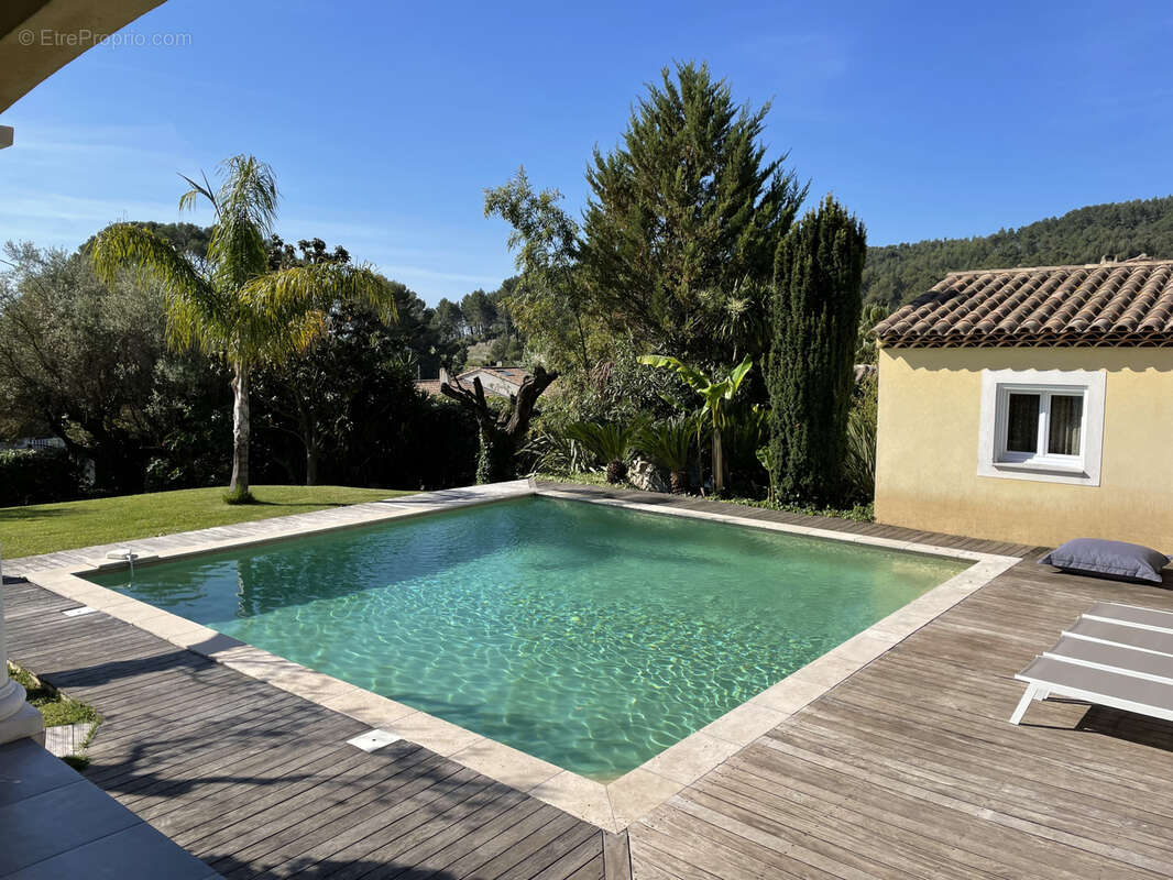 Maison à SOLLIES-PONT