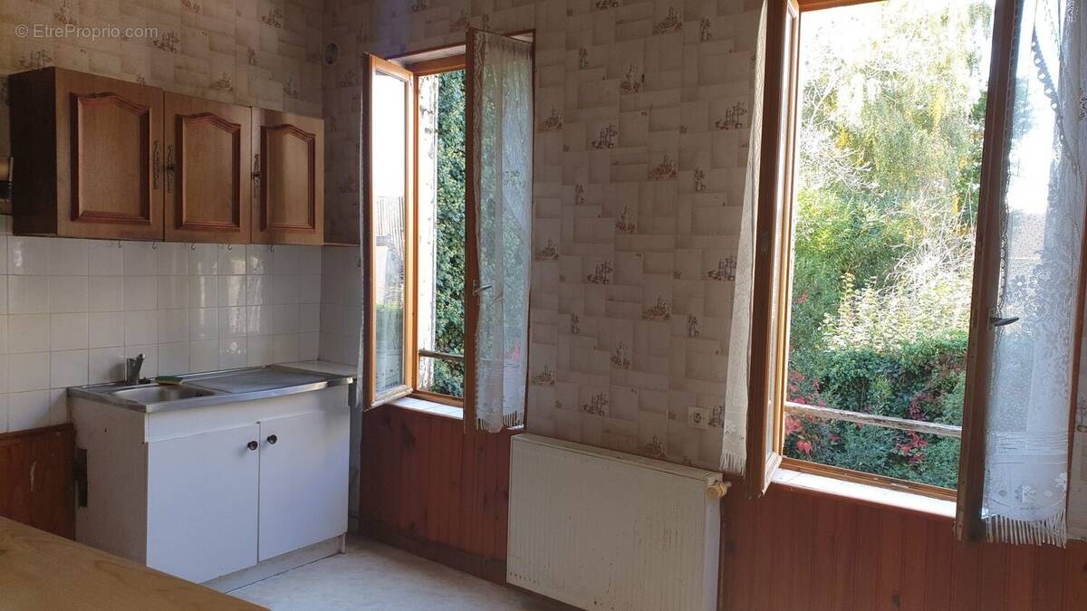 Appartement à SAINT-LEONARD-DE-NOBLAT