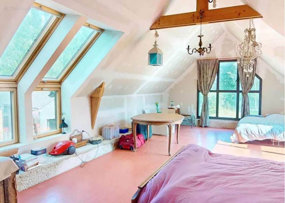 Chambre étage - Maison à PLOURAY