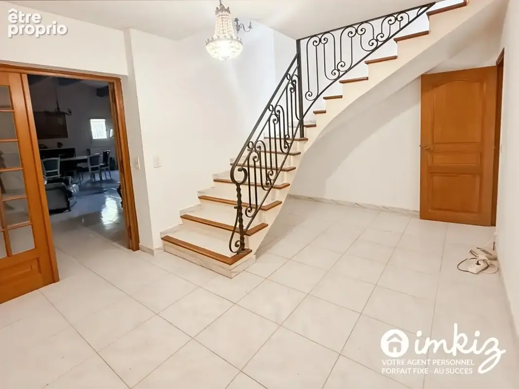 Spacieuse villa familiale avec piscine et garage - photo 5