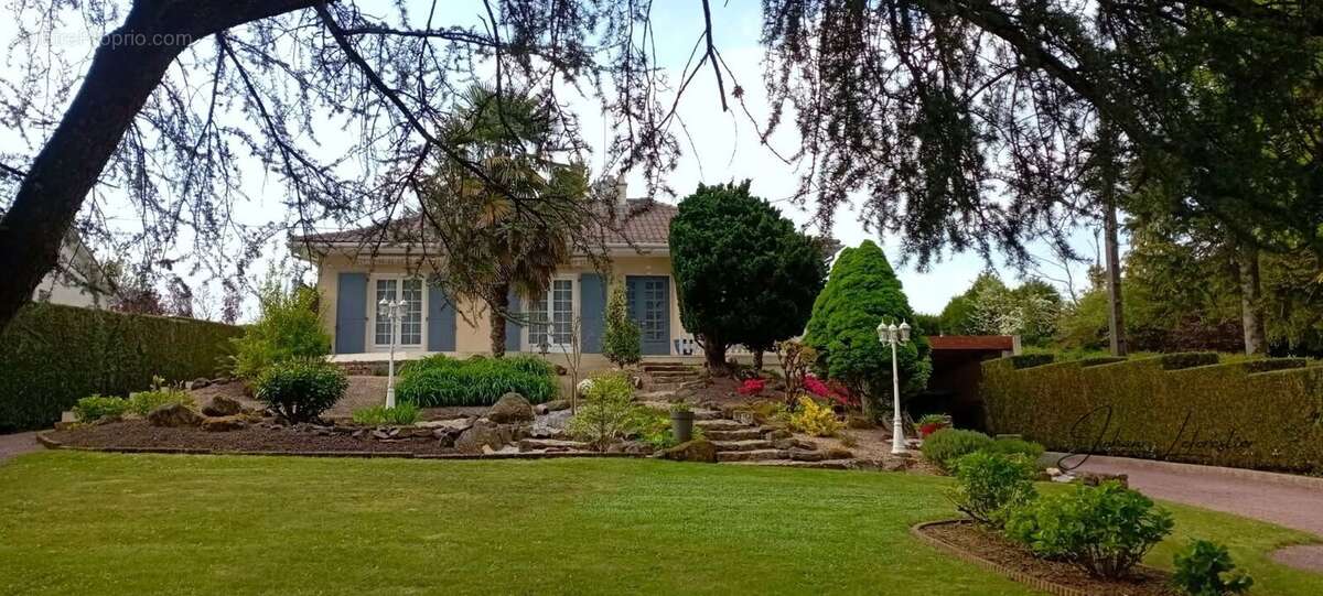 Maison à CERIZAY