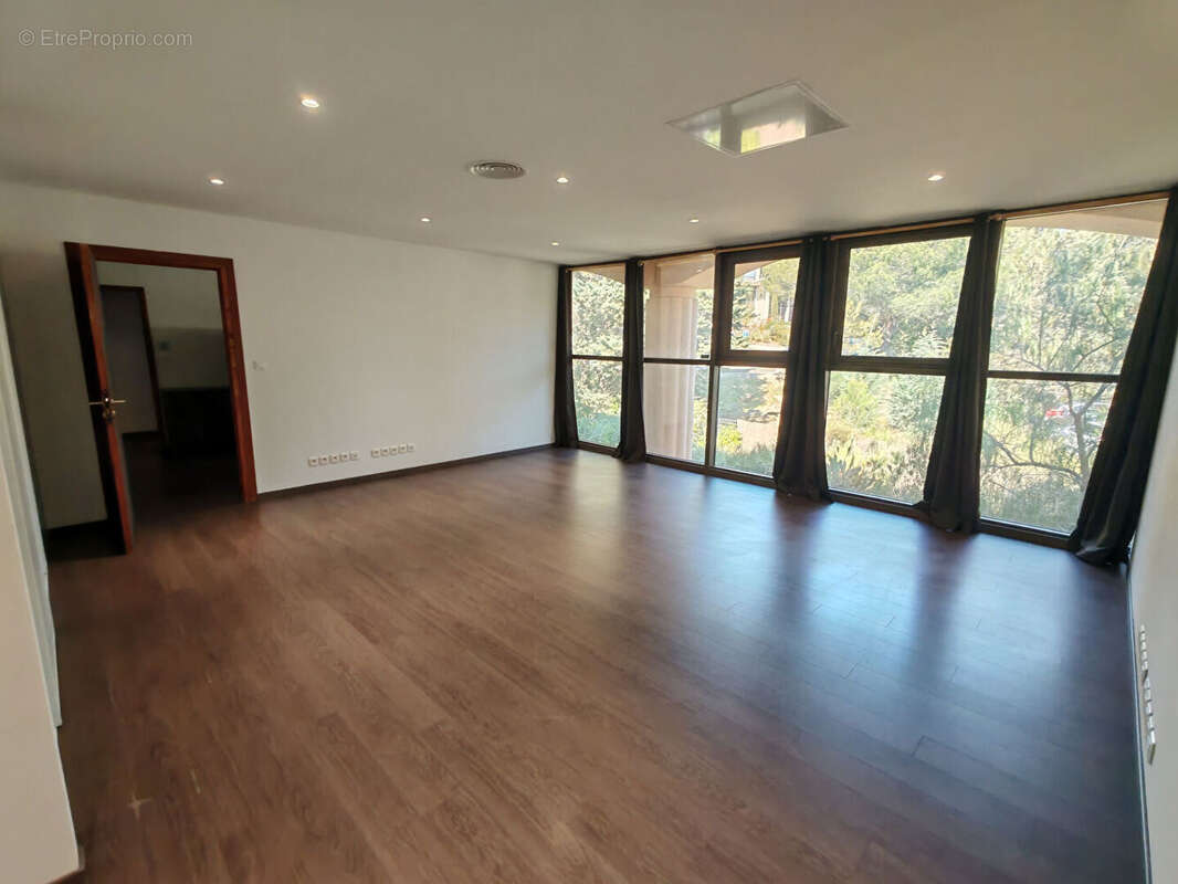 Commerce à LA CIOTAT