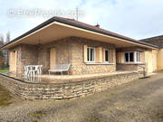 Maison à BAGE-LE-CHATEL