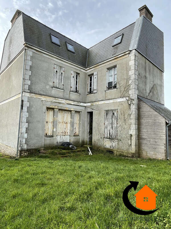 Maison à CHAMPROND-EN-GATINE