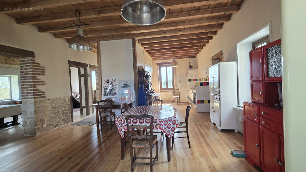 Maison à SAINT-CYR-SUR-MENTHON