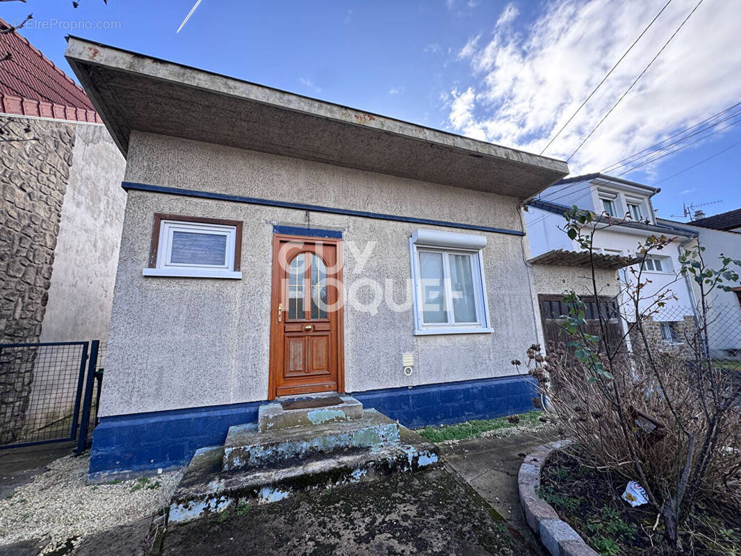 Maison à PARAY-VIEILLE-POSTE