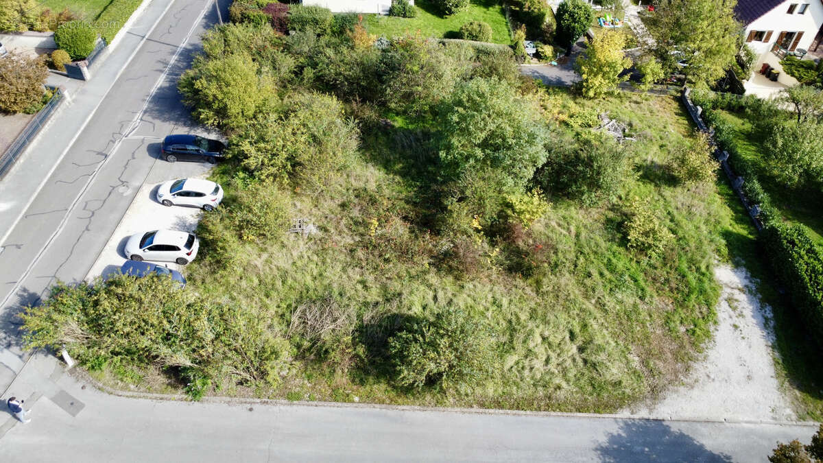 Terrain à SAINT-VIT