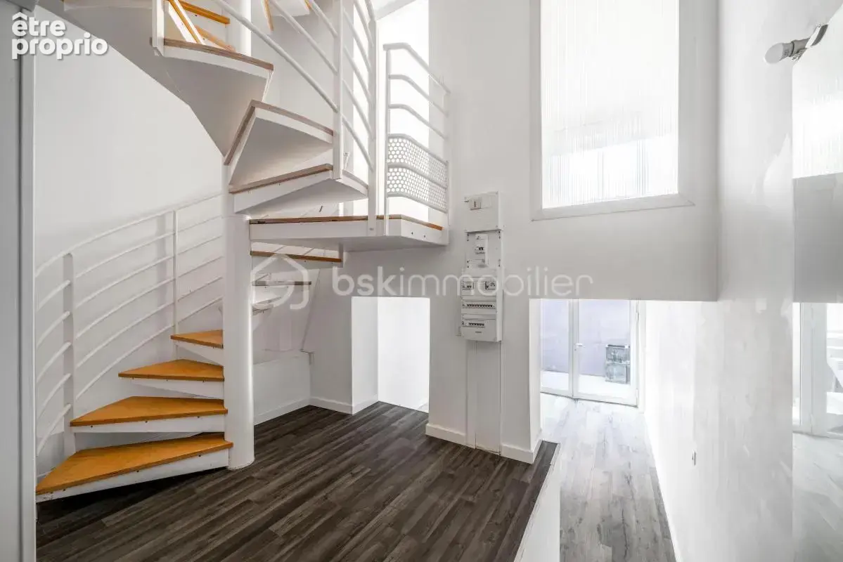 Duplex atypique de 54 m² avec extérieur privatif - photo 4
