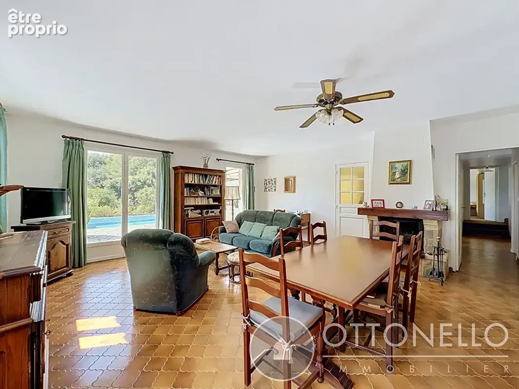 Villa Roquebrune Sur Argens 5 pièces 122,84 m2 sur 4 540 m2 de terrain avec piscine, garage et sous-sol - photo 2
