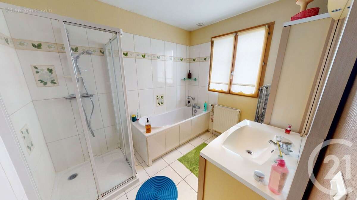 Maison à SAINT-QUENTIN