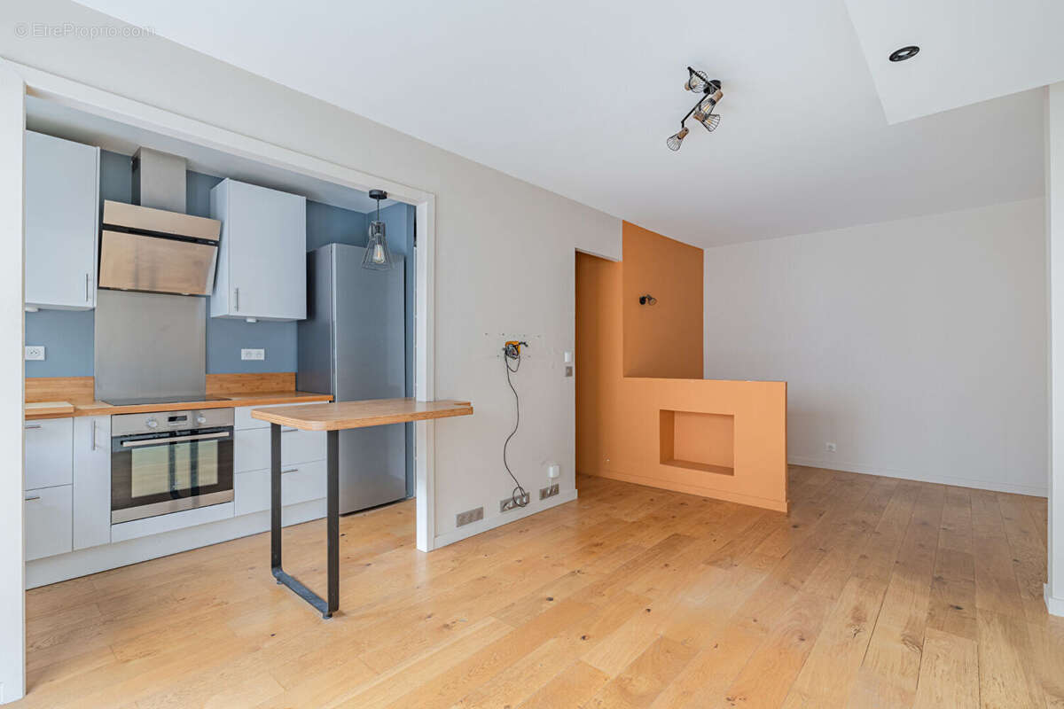 Appartement à PARIS-15E