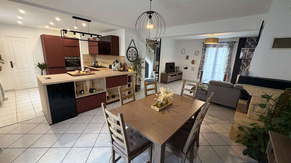 Maison à NEUILLY-EN-THELLE