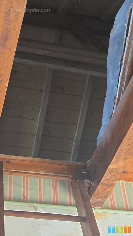 Ancienne ferme composée de deux maisons, 170 m² + nombreuses dépendances sur 3950 m² - photo 10