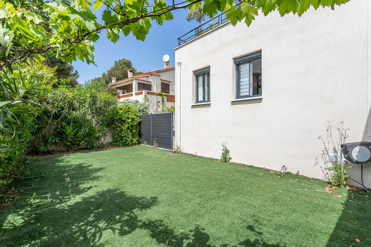 Appartement à CARRY-LE-ROUET