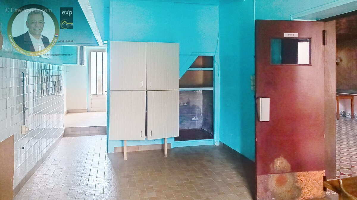 Ancienne cuisine (RDC) - Appartement à CUISERY