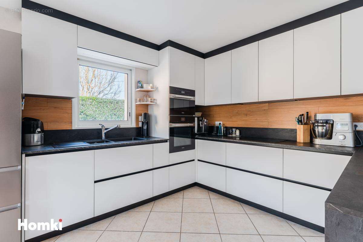 Maison T6 à vendre – 136 m2Loi Carrez (155 m2 au sol) – La Chapelle-sur-Erdre - photo 5