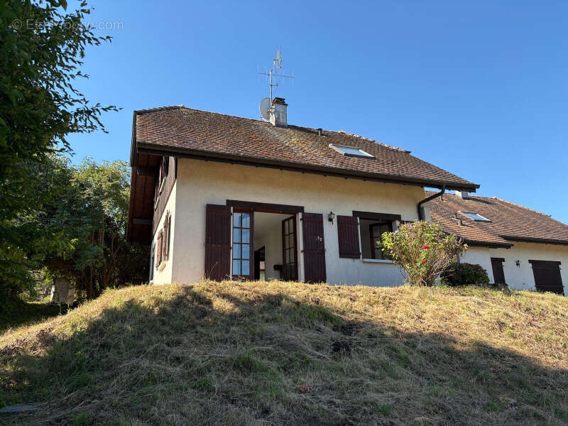 Maison à NEUVECELLE