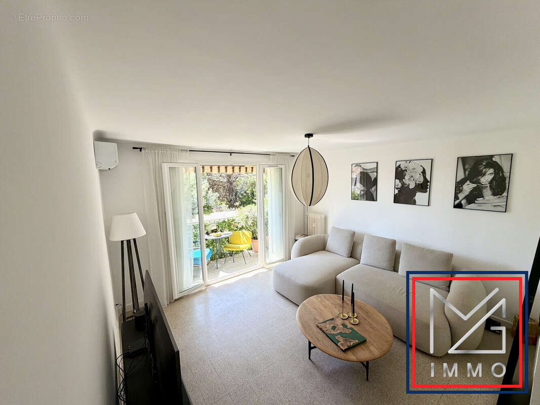 Appartement à SIX-FOURS-LES-PLAGES
