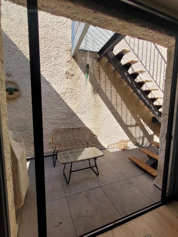 Superbe maison de village rénovée avec caves et terrasses. - photo 3