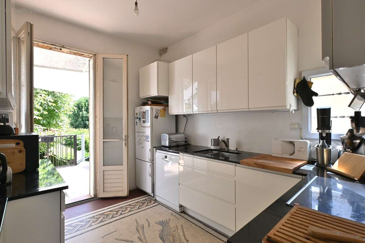 Propriété Maison - Bureau - Parkings CONFLANS SAINTE HONORINE (78) - photo 7