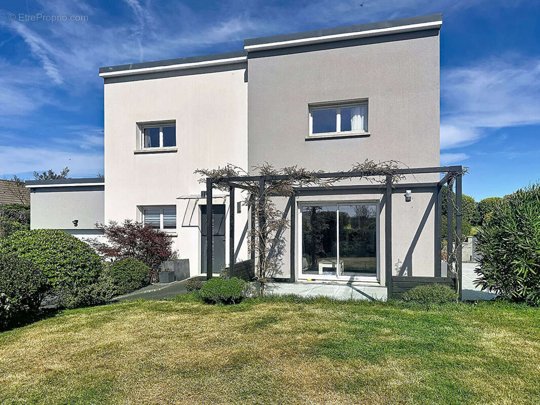 Maison EQUEURDREVILLE 6 pièces, 4 chambres,  134.27 m2 - photo 3