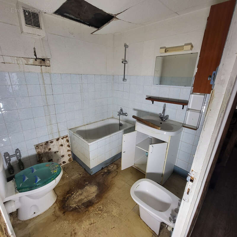 Maison de bourg à TRIZAC - photo 9
