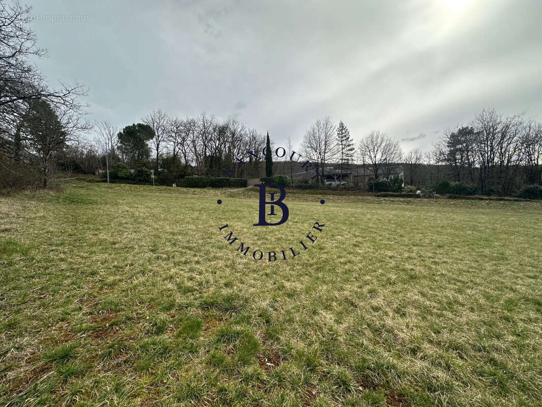 Terrain à CHASTEAUX