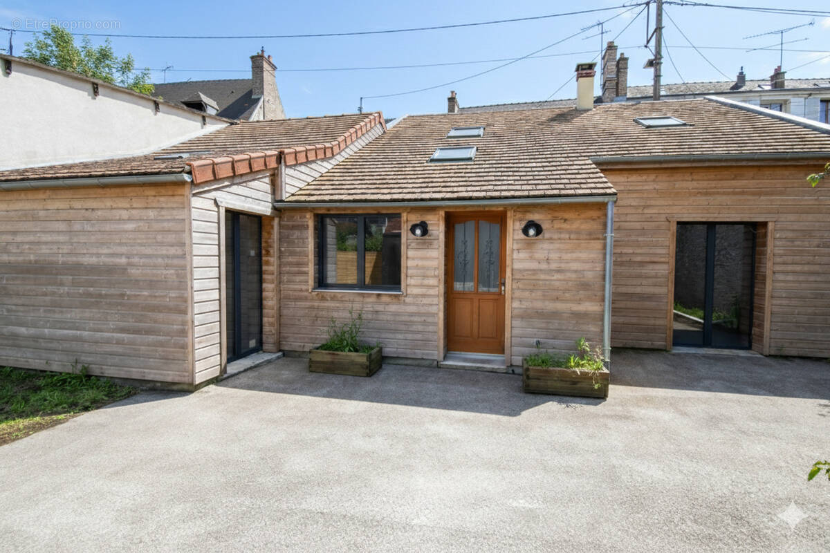 Maison à MONTEREAU-FAULT-YONNE