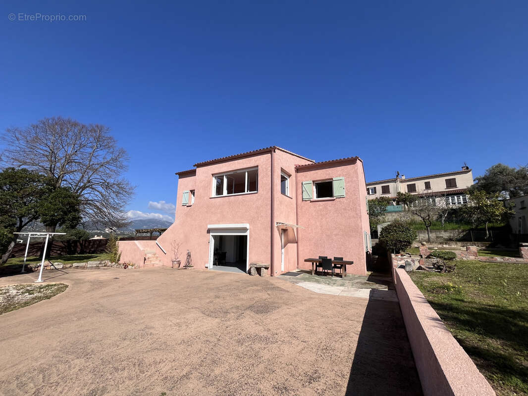 Maison à AFA