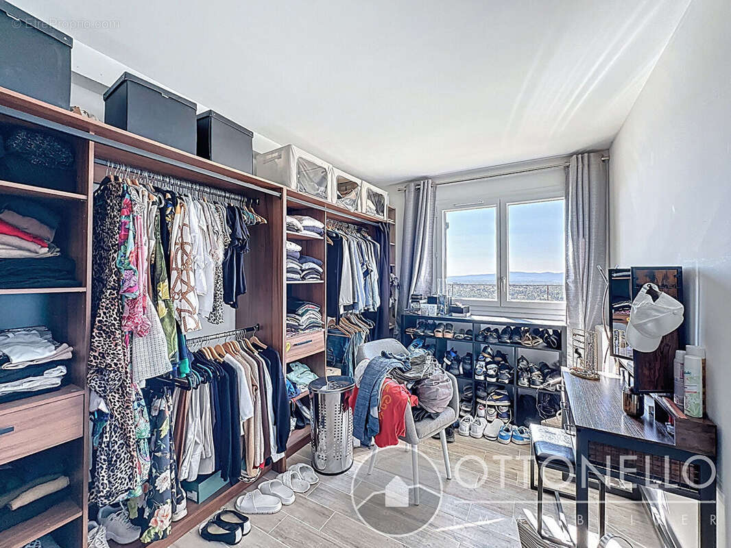 Maison à ROQUEBRUNE-SUR-ARGENS