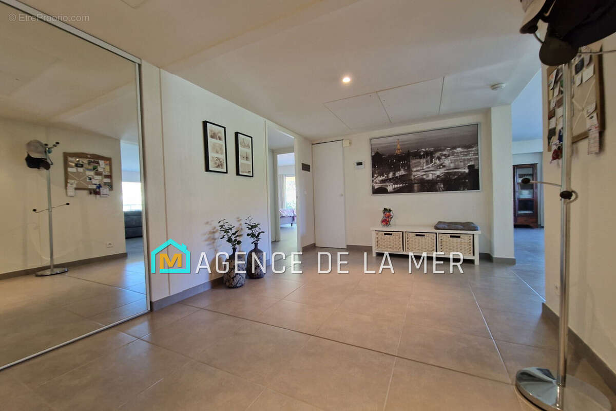 Appartement à MANDELIEU-LA-NAPOULE