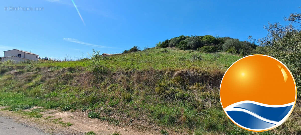 Terrain à SAINT-CHINIAN