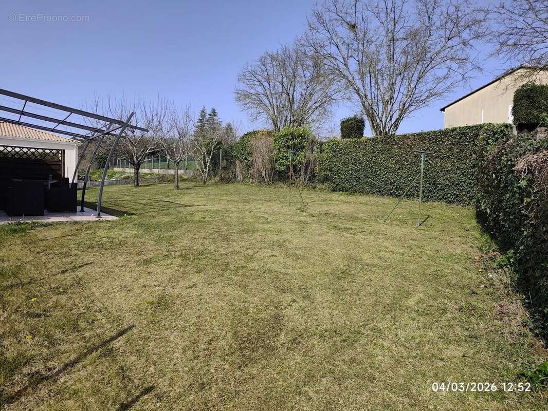 Maison à SAINT-ASTIER