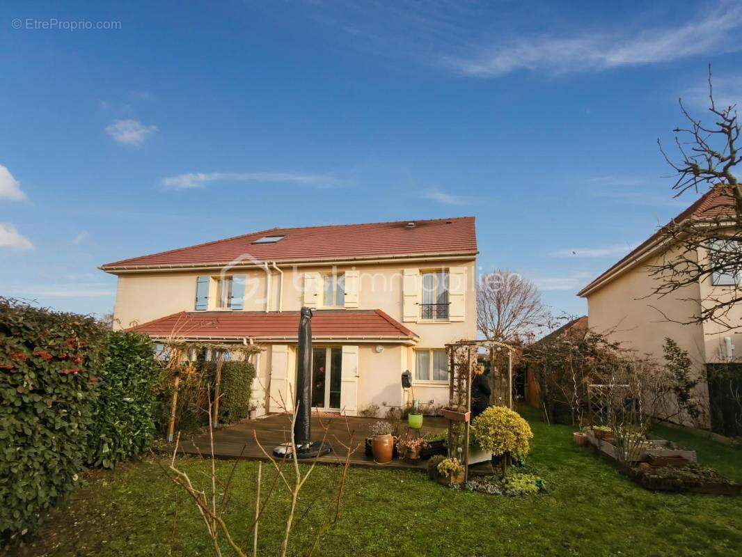 Maison à MOUSSY-LE-NEUF