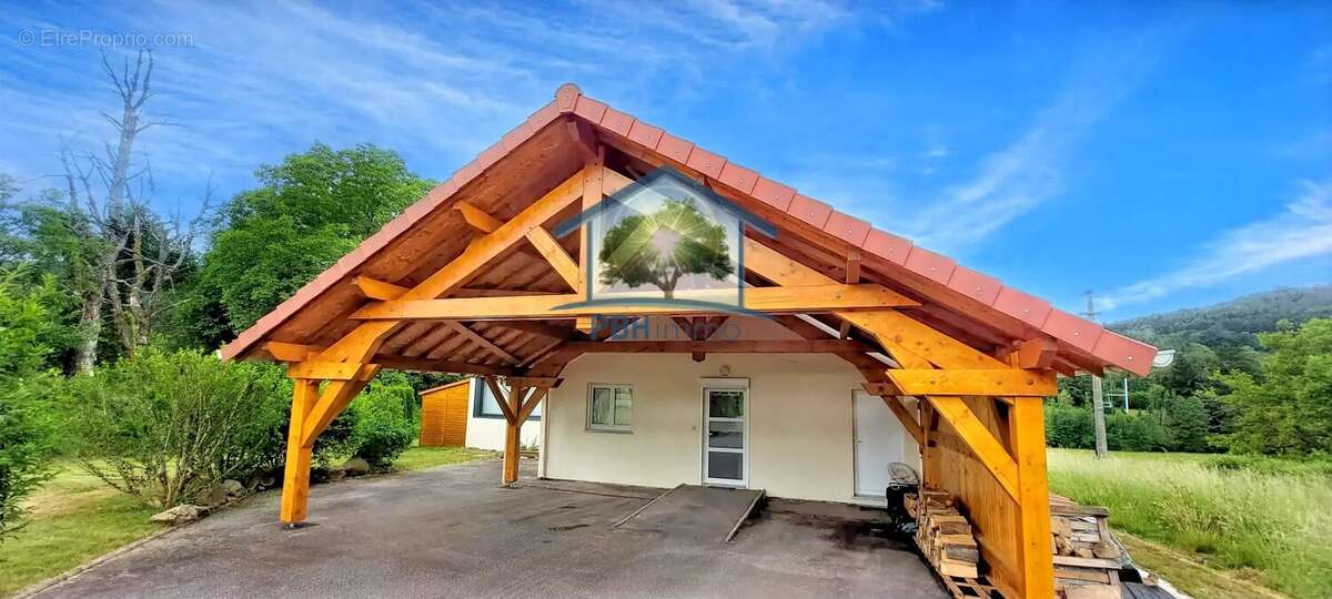 Maison à TENDON