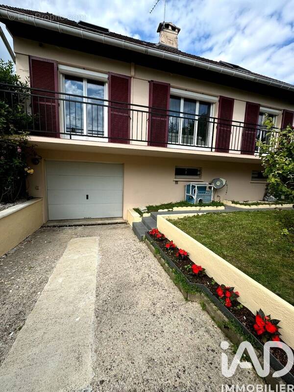 Photo 1 - Maison à VILLIERS-SUR-ORGE