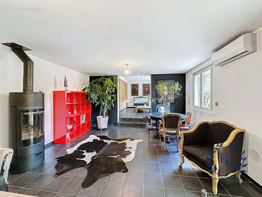 Maison 207 m² à La Roquebrussanne  - photo 9