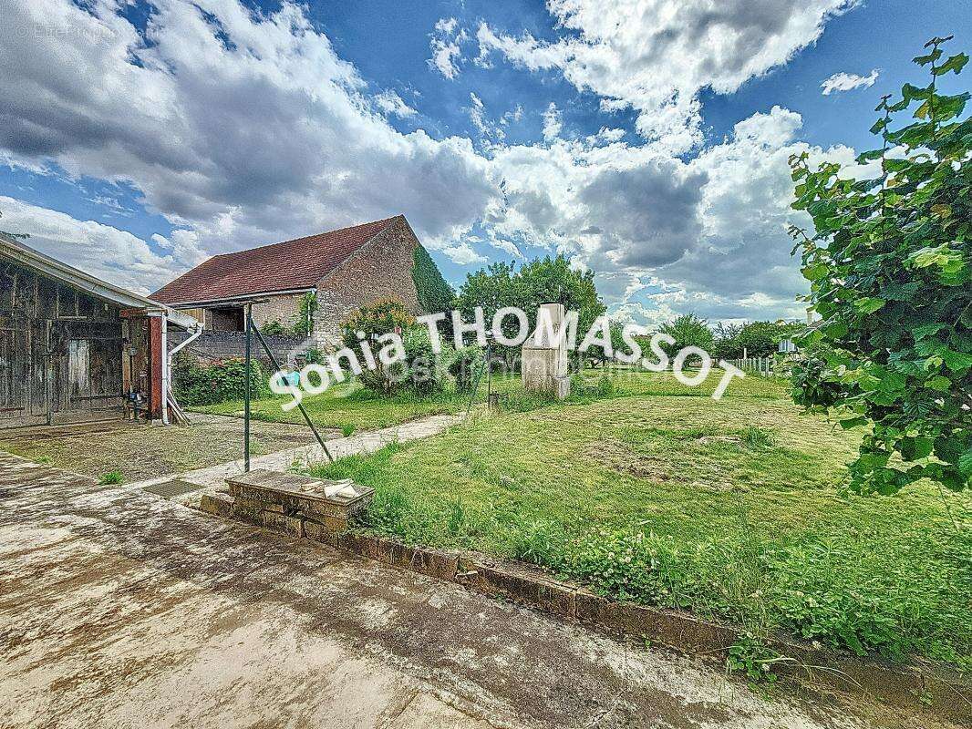 Maison à SAINT-USAGE