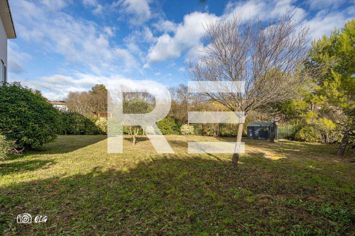 Maison à COMBAILLAUX