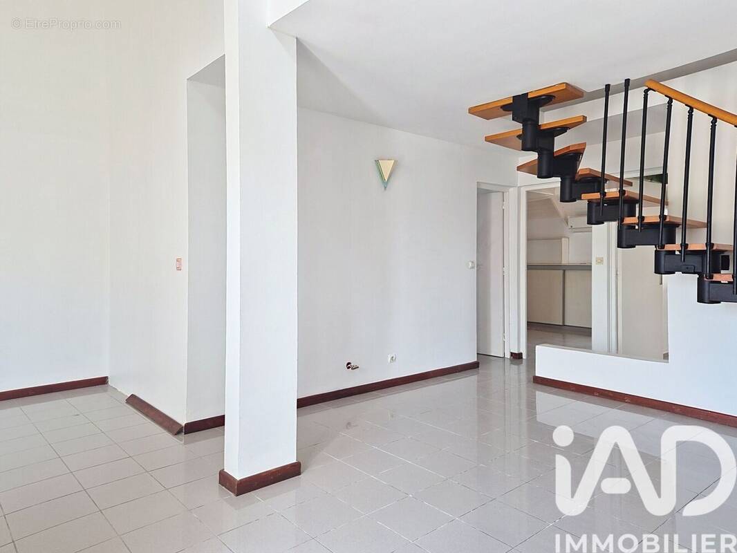 Photo 1 - Appartement à LES ABYMES