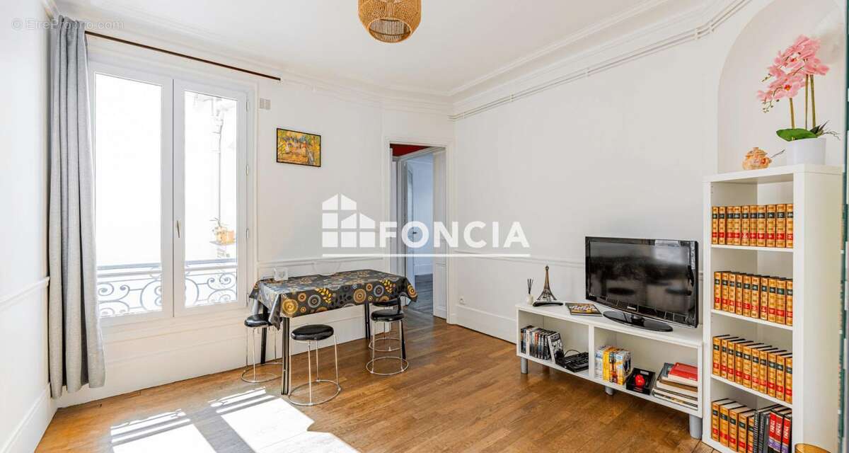 Appartement à PARIS-11E