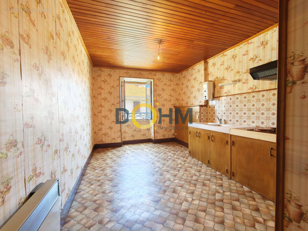 Vialas, ensemble immobilier 2-3 appartements + 2 garages - photo 7