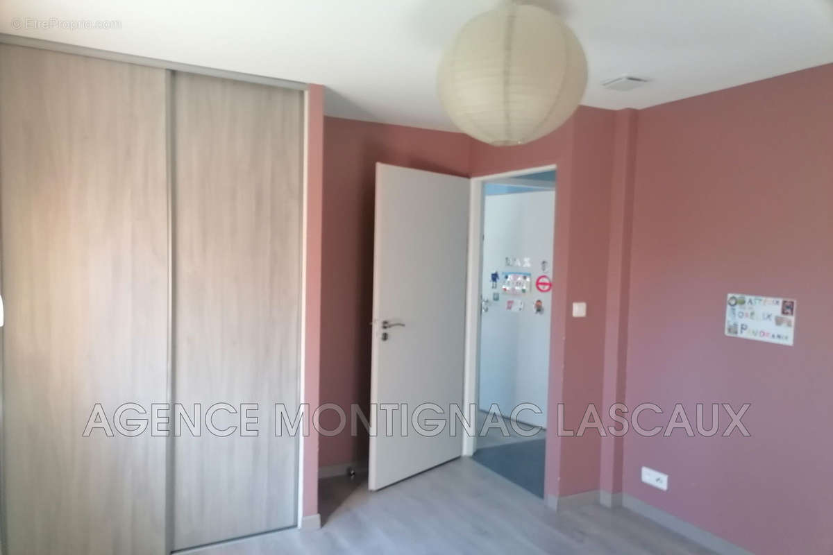 Maison à SAINT-GENIES